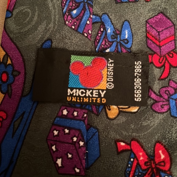 Mickey Mouse Disney Tie - Picture 2 of 2